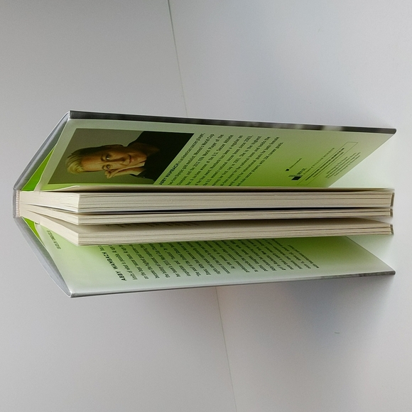 Book: Forward: a memoir by Abby Wambach - Picture 6 of 6